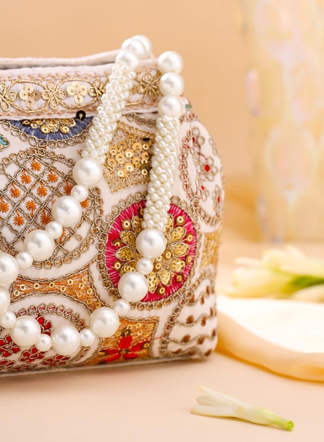 تشيميز أصفر حقائب بوتلي من يلو تشايمز للسيدات | حقائب بوتلي تقليدية للنساء | حقيبة يد مطرزة يدوياً ومزينة باللؤلؤ | مثالية للحفلات وحفلات الزفاف والمناسبات التقليدية - Image 2